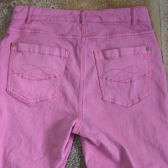 Elegance Paris | Vibrant Baby Pink Stretchy Skinny Jeans with Sleek Fit Size 8 - Picture 6 of 13